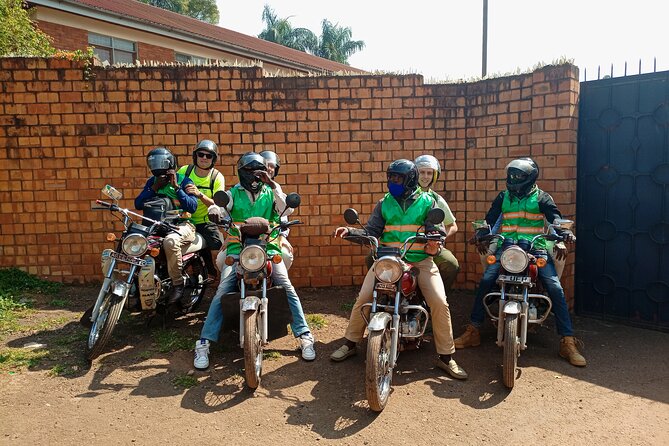Kampala boda boda tours [motorbike tours]. - Budgeting the two entrance fees: mosque tower and Lubiri